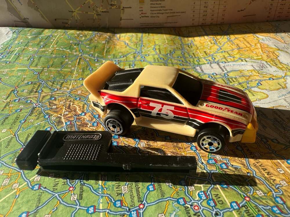 VINTAGE 1986 Matchbox Burnin' Key Cars Chevy Camaro #75